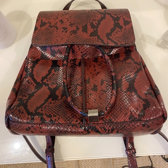 Zara Backpack - Picture 1 of 5